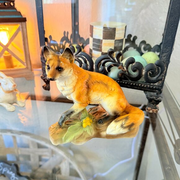 Vintage Porcelain Fox Figurine made in Japan - Picture 5 of 14